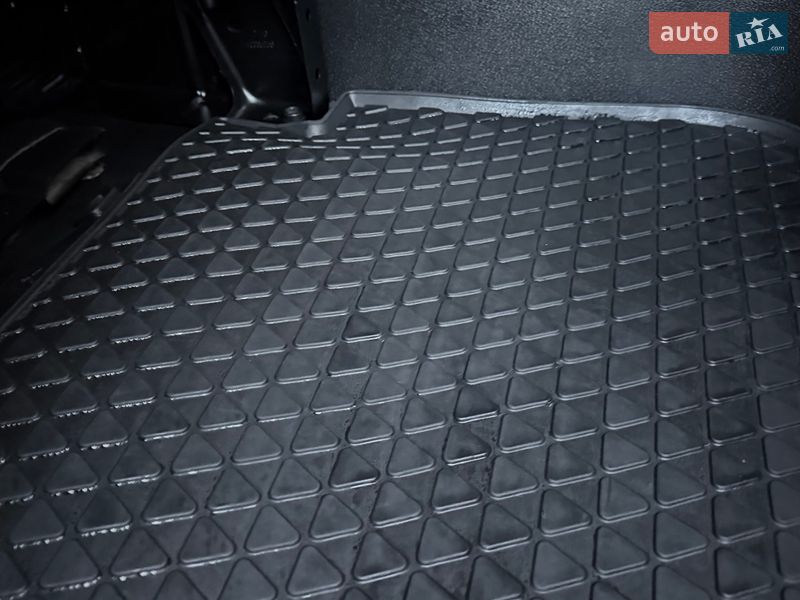 Минивэн Volkswagen Caddy 2017 в Львове фото 96 Минивэн Volkswagen Caddy 2017 в Львове