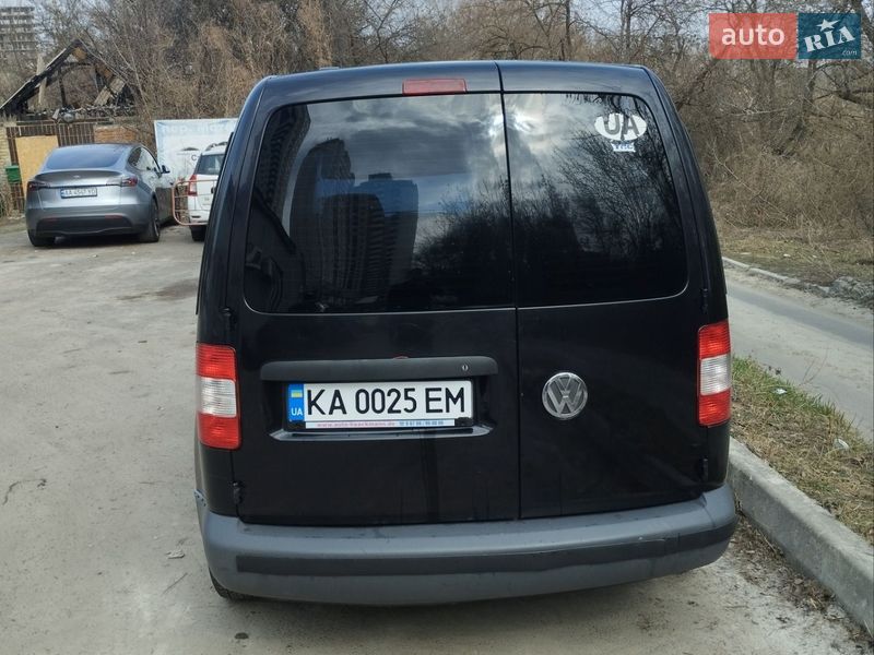 Минивэн Volkswagen Caddy 2005 в Киеве