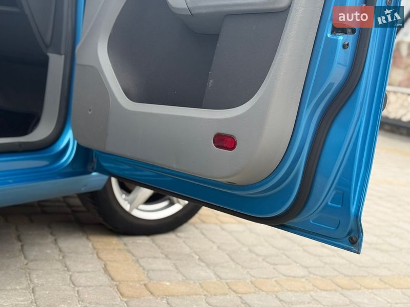 Минивэн Volkswagen Caddy 2008 в Тернополе