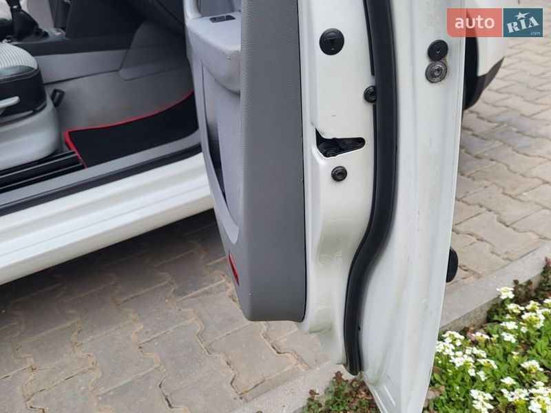 Минивэн Volkswagen Caddy 2006 в Хмельницком