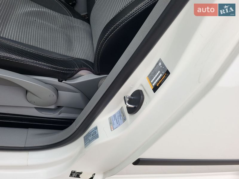 Минивэн Volkswagen Caddy 2006 в Хмельницком