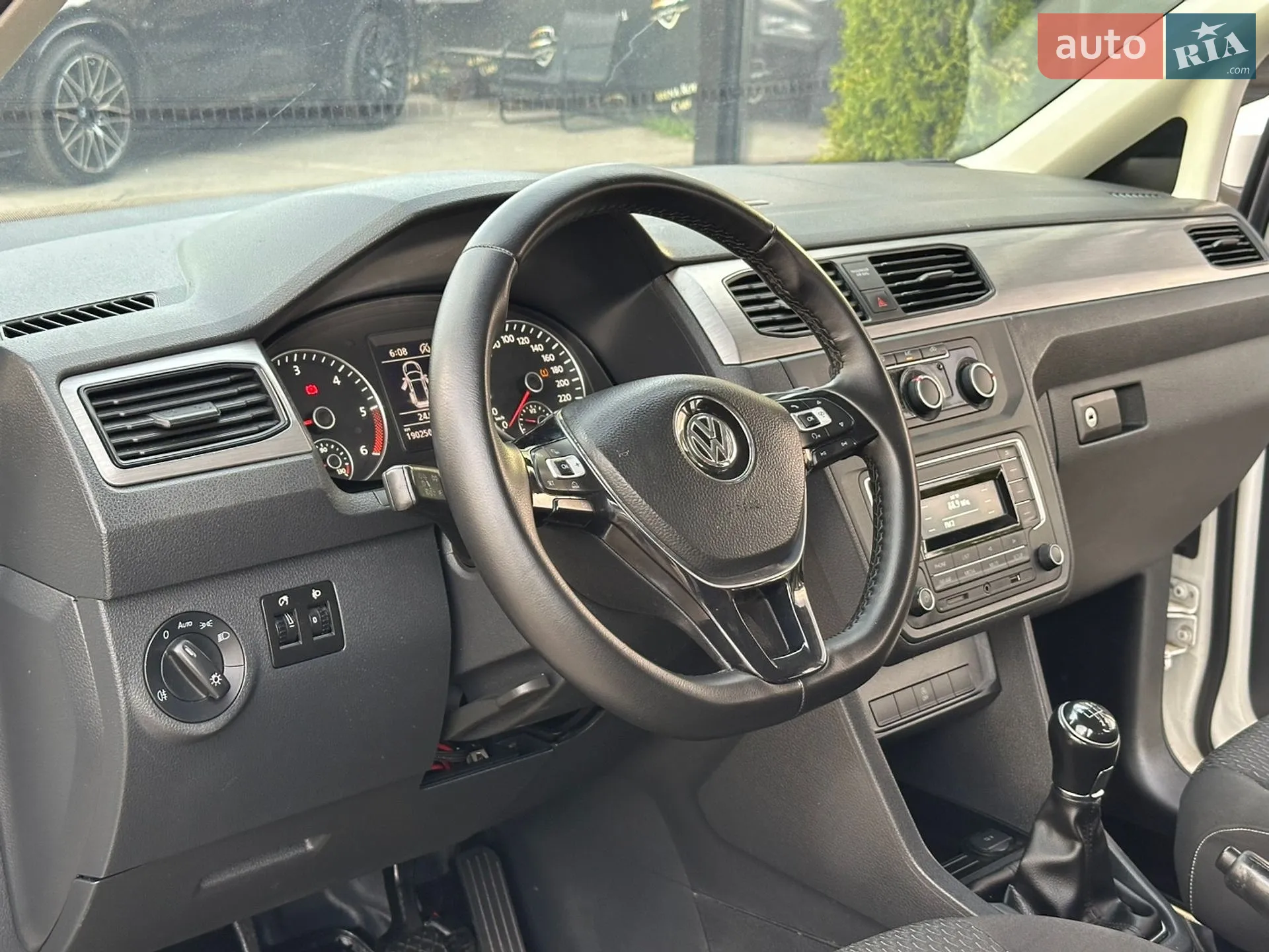 2017 Volkswagen Caddy - мініатюра 15