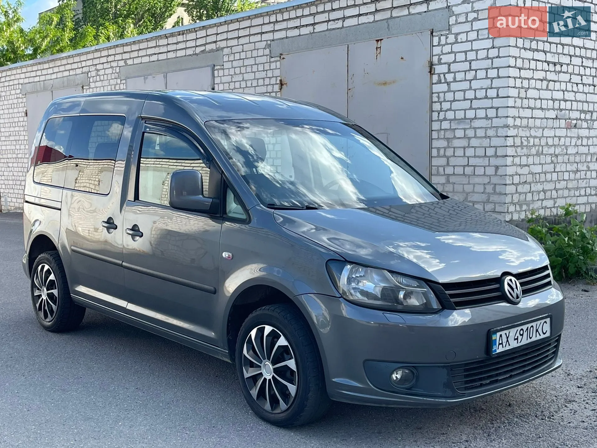 2011 Volkswagen Caddy - фото 1