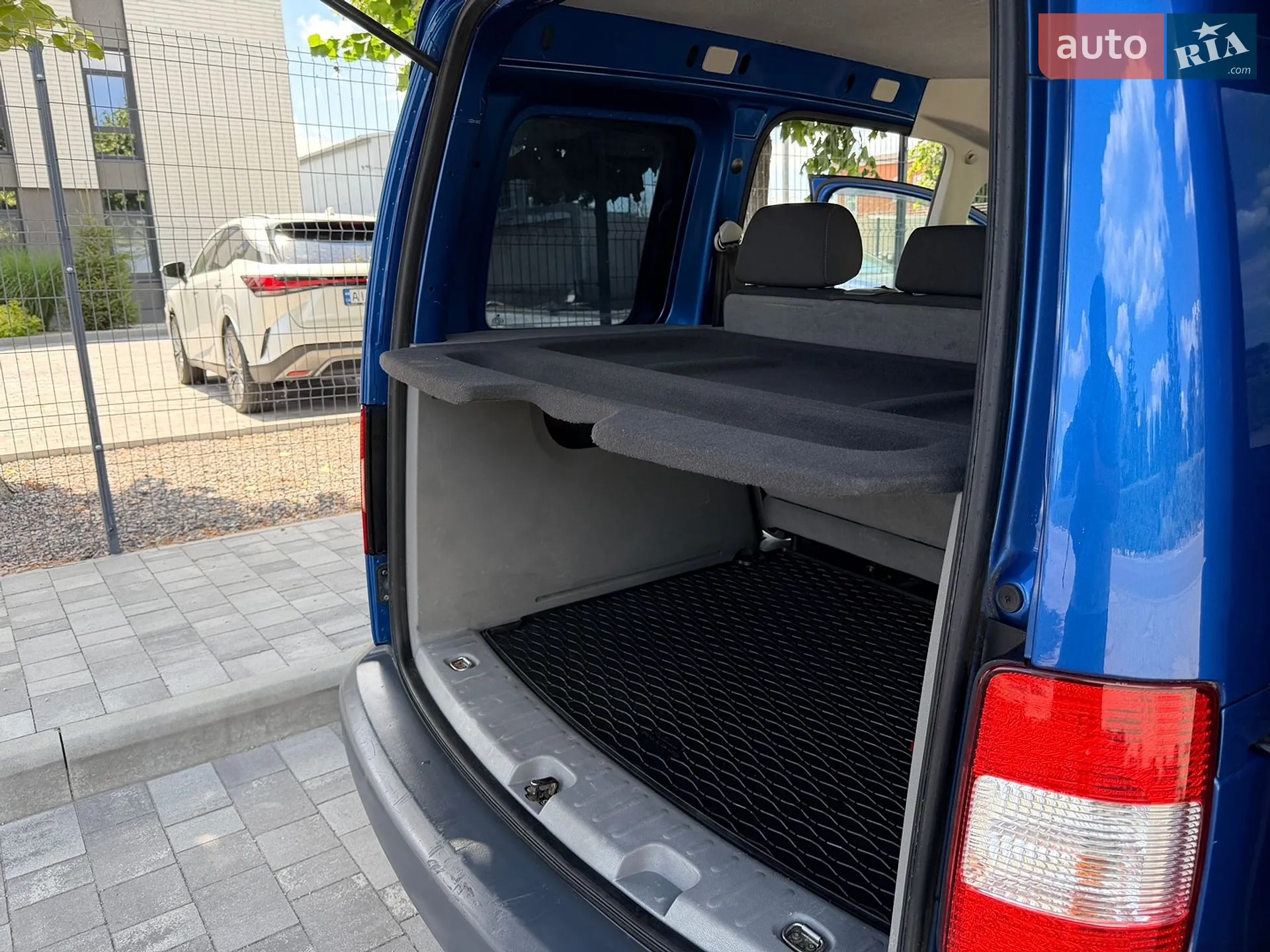 2010 Volkswagen Caddy - мініатюра 35