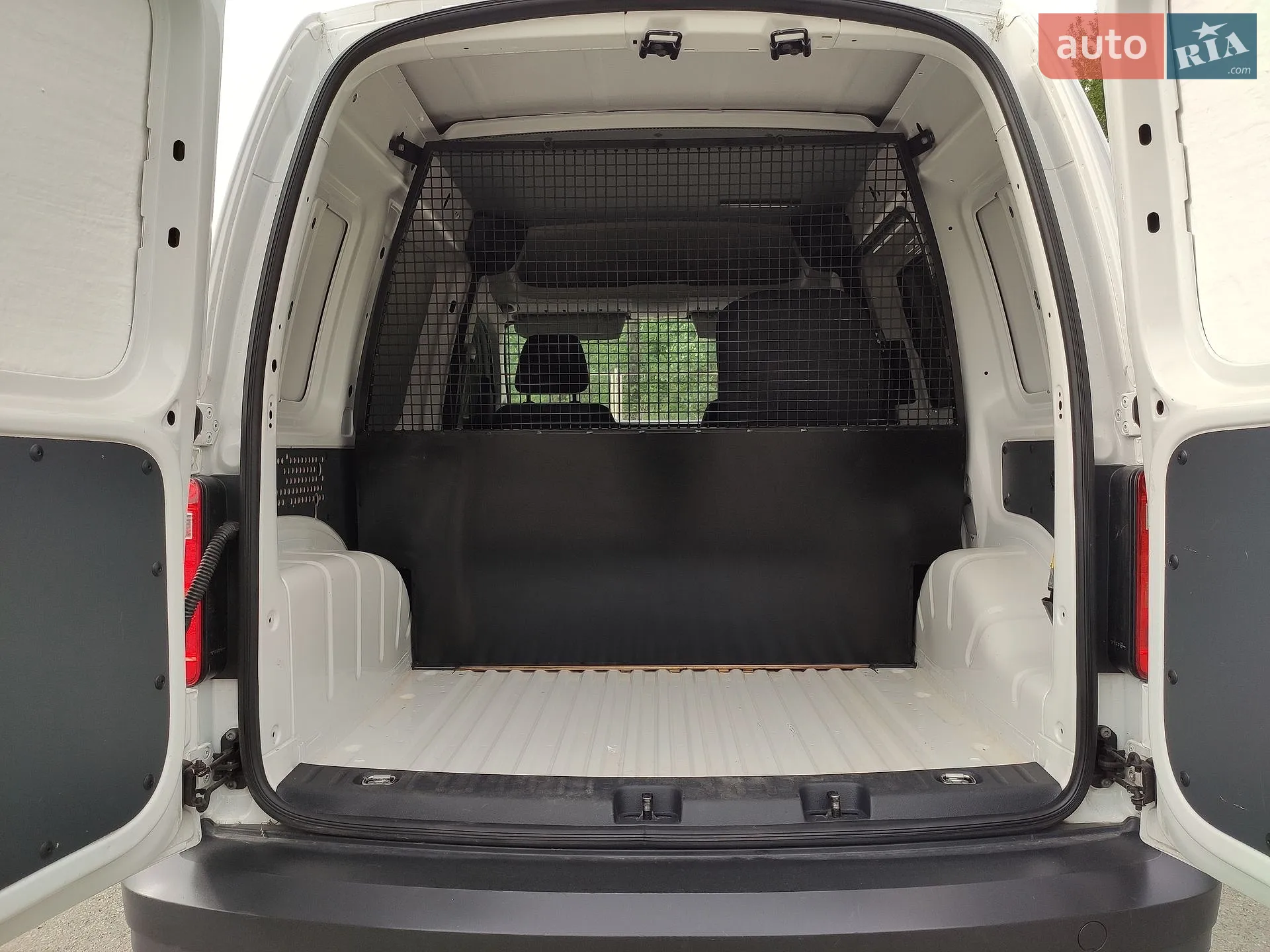 2019 Volkswagen Caddy - мініатюра 34