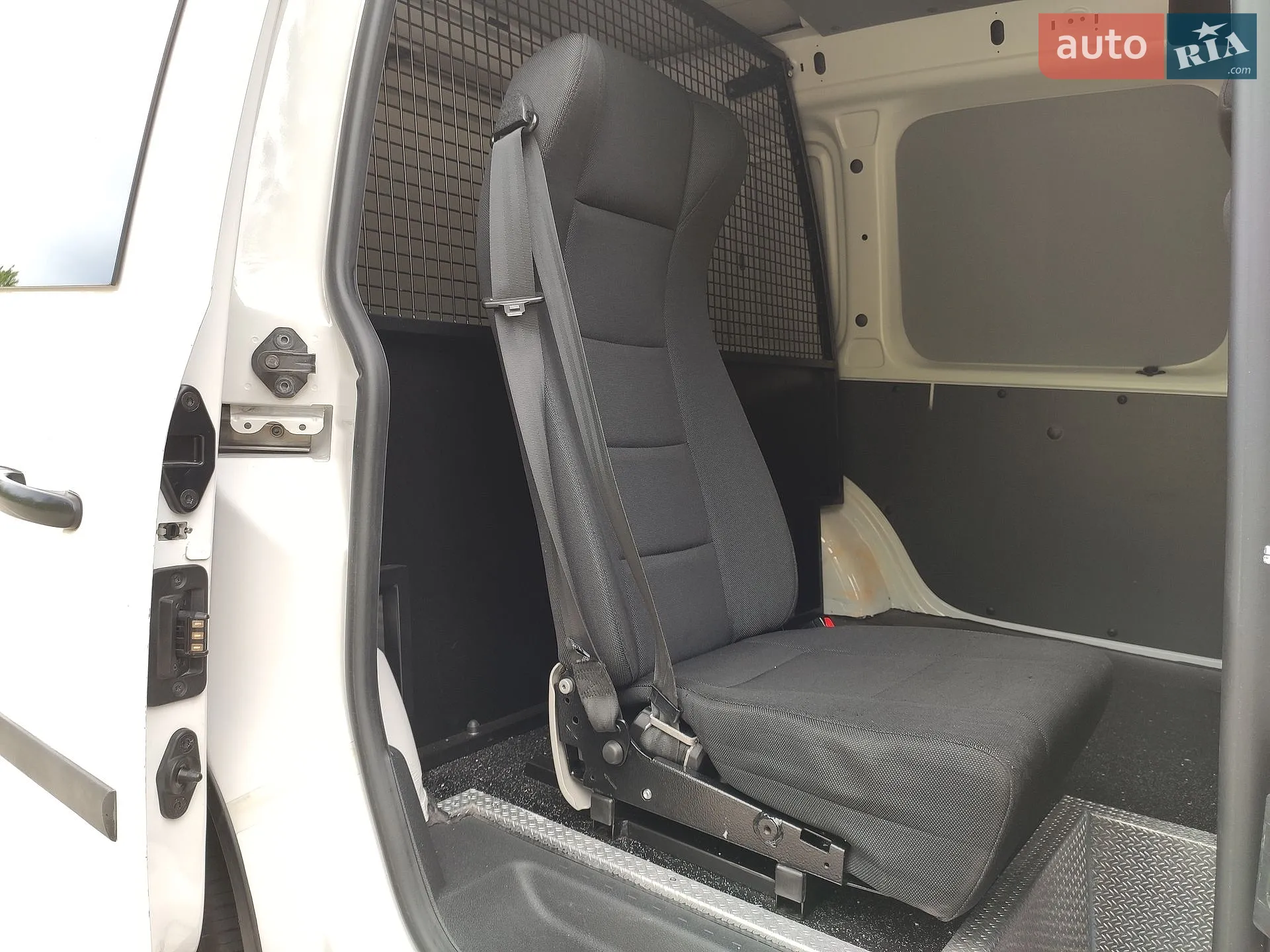 2019 Volkswagen Caddy - мініатюра 38
