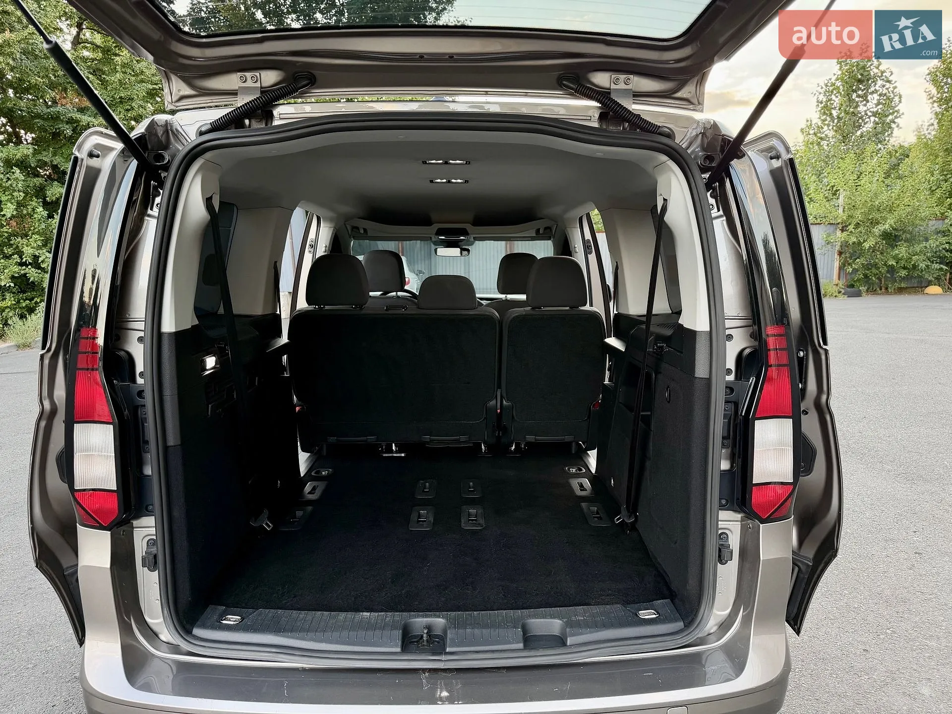 2022 Volkswagen Caddy - мініатюра 30