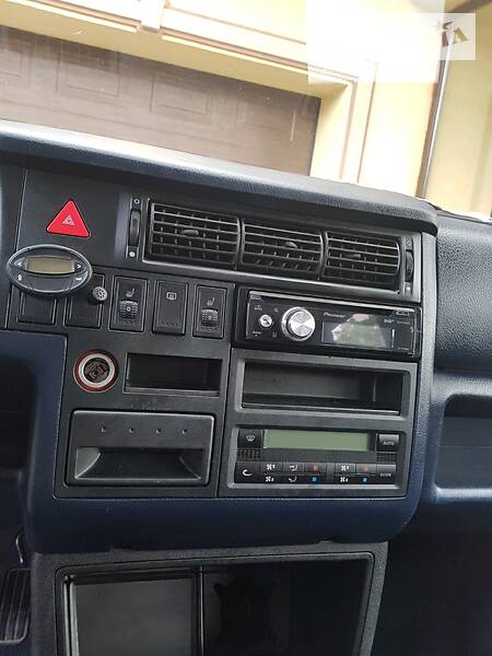 Мінівен Volkswagen Caravelle 2003 в Чернівцях фото 9 Мінівен Volkswagen Caravelle 2003 в Чернівцях