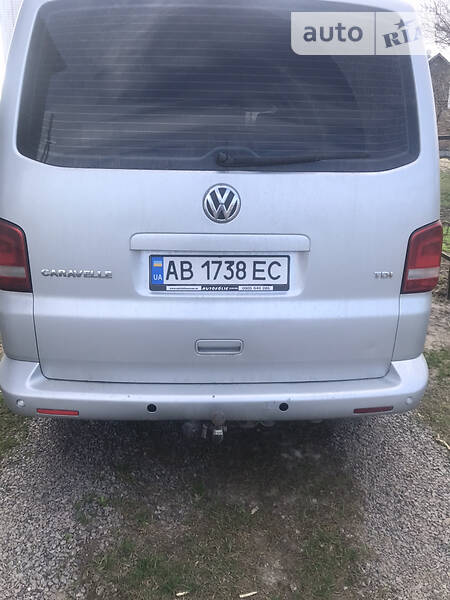 Універсал Volkswagen Caravelle 2010 в Києві