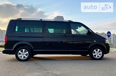 Грузопассажирский фургон Volkswagen Caravelle 2010 в Киеве