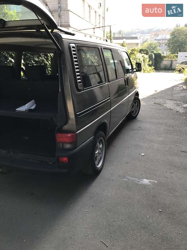 Минивэн Volkswagen Caravelle 1999 в Киеве