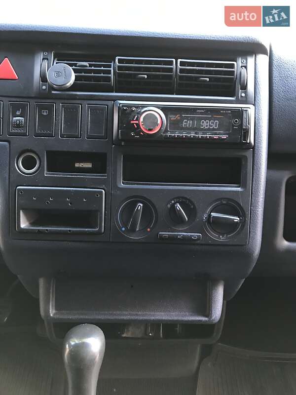 Минивэн Volkswagen Caravelle 1999 в Киеве
