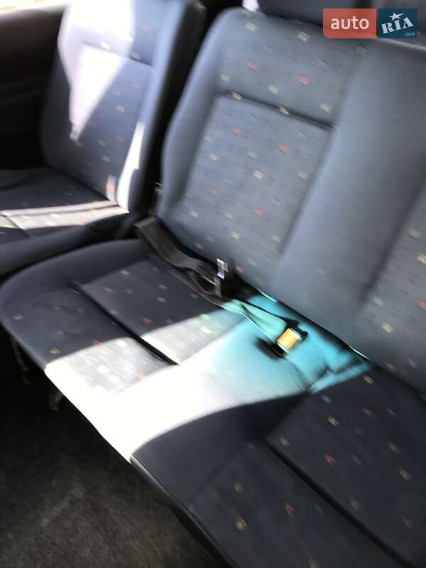 Минивэн Volkswagen Caravelle 1999 в Киеве
