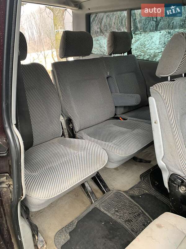 Минивэн Volkswagen Caravelle 1995 в Черновцах