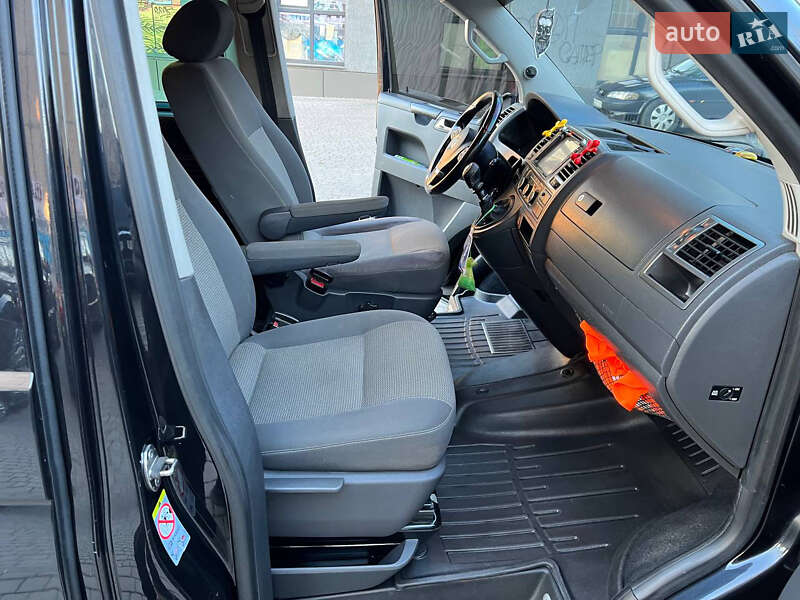 Мінівен Volkswagen Caravelle 2011 в Кривому Розі