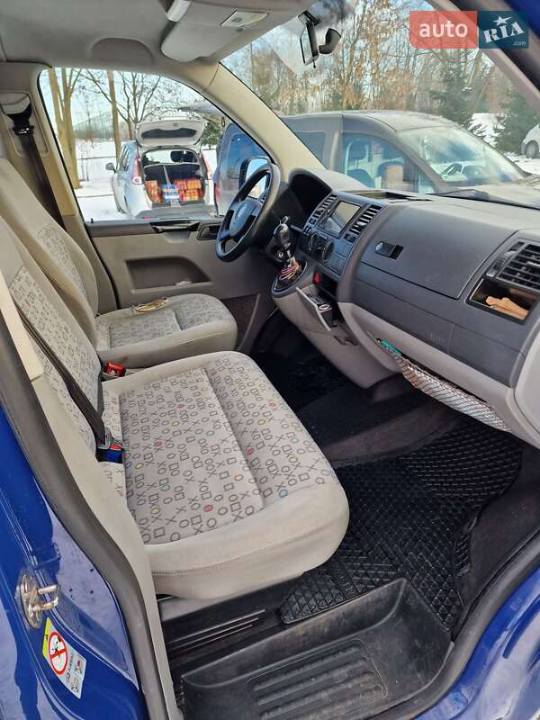 Минивэн Volkswagen Caravelle 2008 в Львове