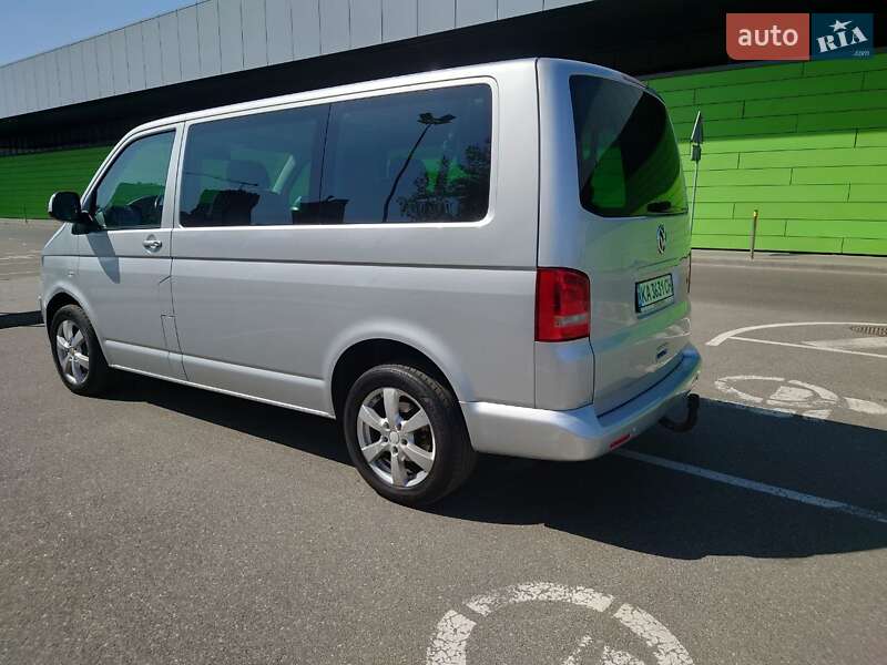 Минивэн Volkswagen Caravelle 2012 в Киеве