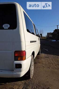 Мінівен Volkswagen Caravelle 1998 в Нововолинську