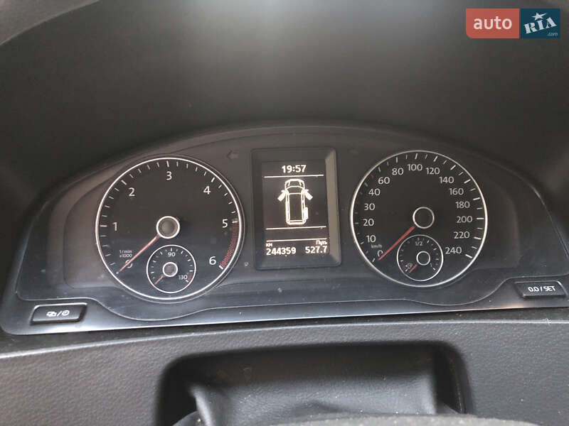 Минивэн Volkswagen Caravelle 2014 в Тернополе