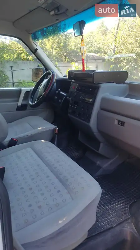 Volkswagen Caravelle