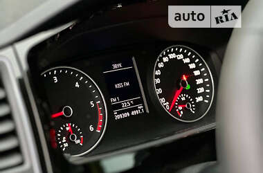 Мінівен Volkswagen Caravelle 2017 в 