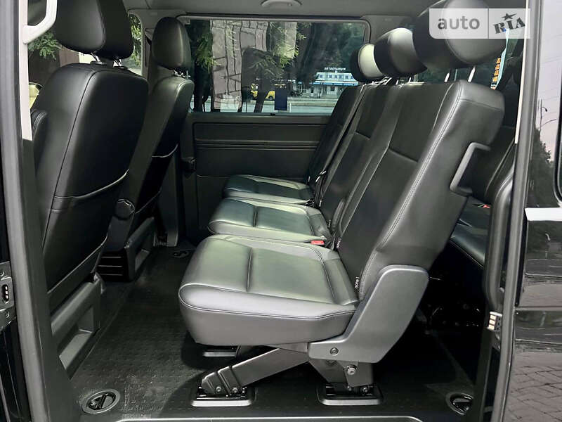 Минивэн Volkswagen Caravelle 2017 в Днепре
