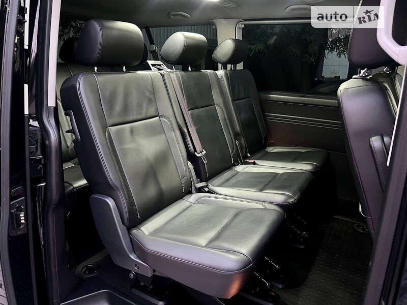 Минивэн Volkswagen Caravelle 2017 в Днепре