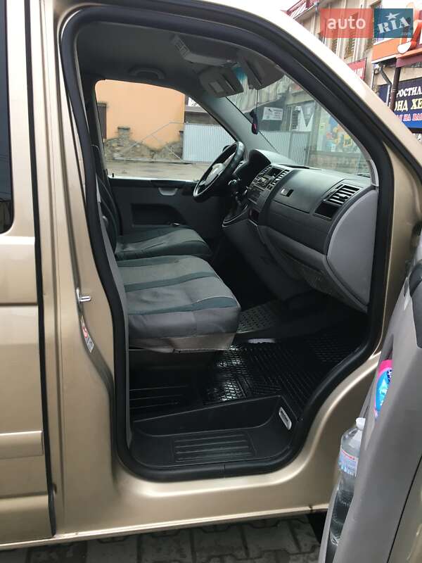 Мінівен Volkswagen Caravelle 2009 в Івано-Франківську