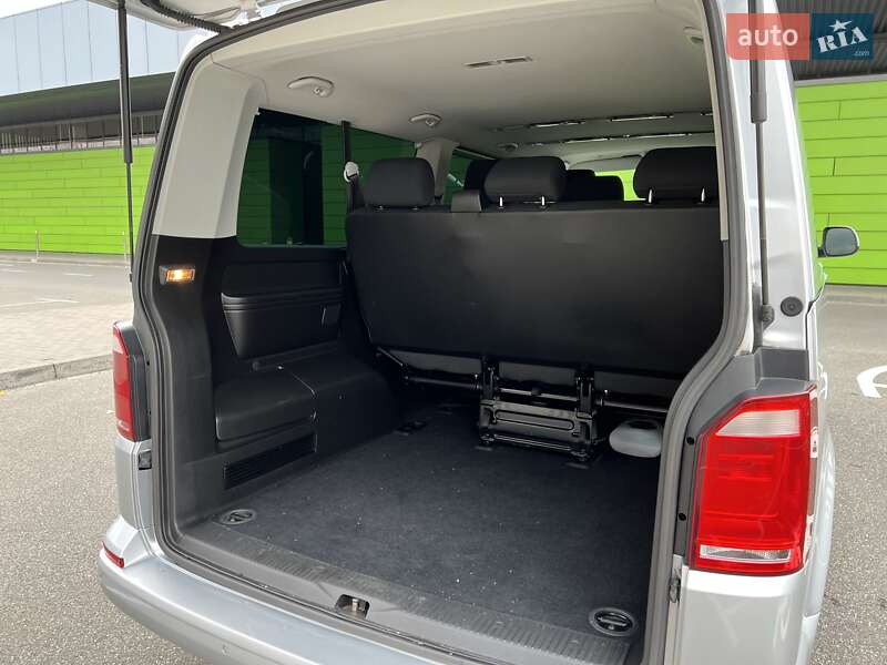 Минивэн Volkswagen Caravelle 2016 в Киеве