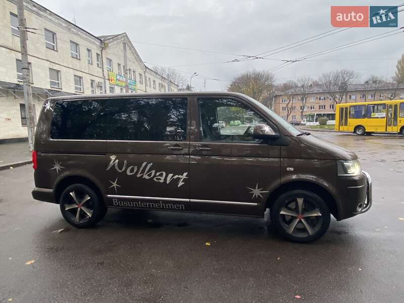 Минивэн Volkswagen Caravelle 2011 в Ровно