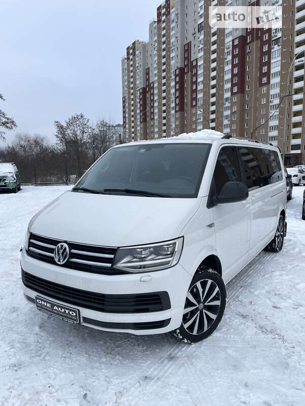 Минивэн Volkswagen Caravelle 2015 в Киеве