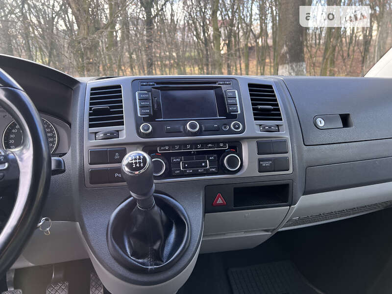 Минивэн Volkswagen Caravelle 2014 в Каменец-Подольском фото 29 Минивэн Volkswagen Caravelle 2014 в Каменец-Подольском