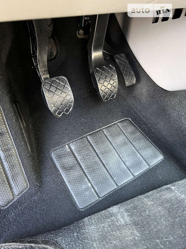 Минивэн Volkswagen Caravelle 2014 в Каменец-Подольском фото 34 Минивэн Volkswagen Caravelle 2014 в Каменец-Подольском