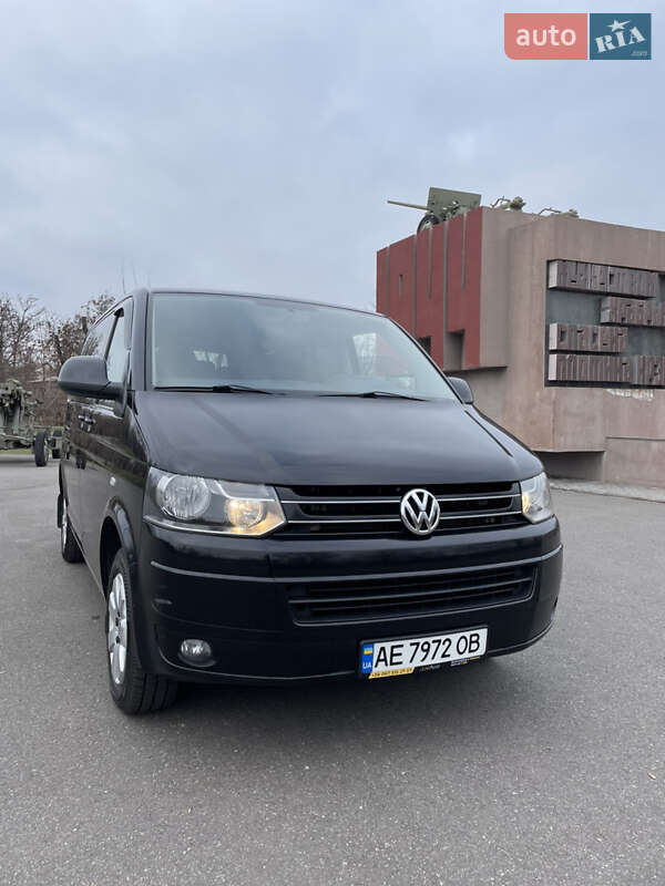 Минивэн Volkswagen Caravelle 2013 в Кривом Роге
