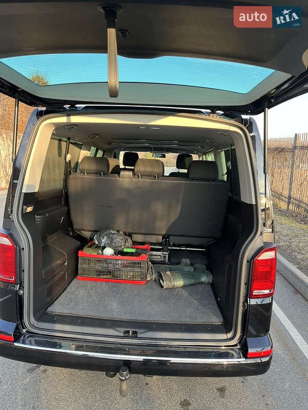 Минивэн Volkswagen Caravelle 2015 в Киеве