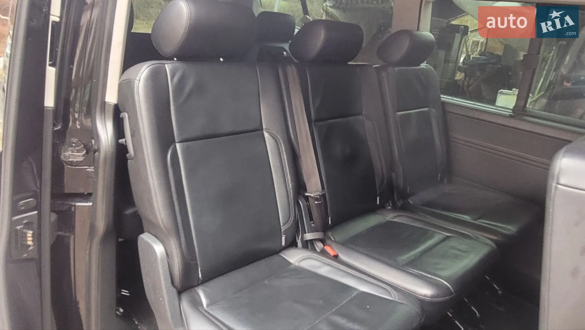 Volkswagen Caravelle 2017 VIN WV2ZZZ7HZJH018691 фото оголошення 30 з 37