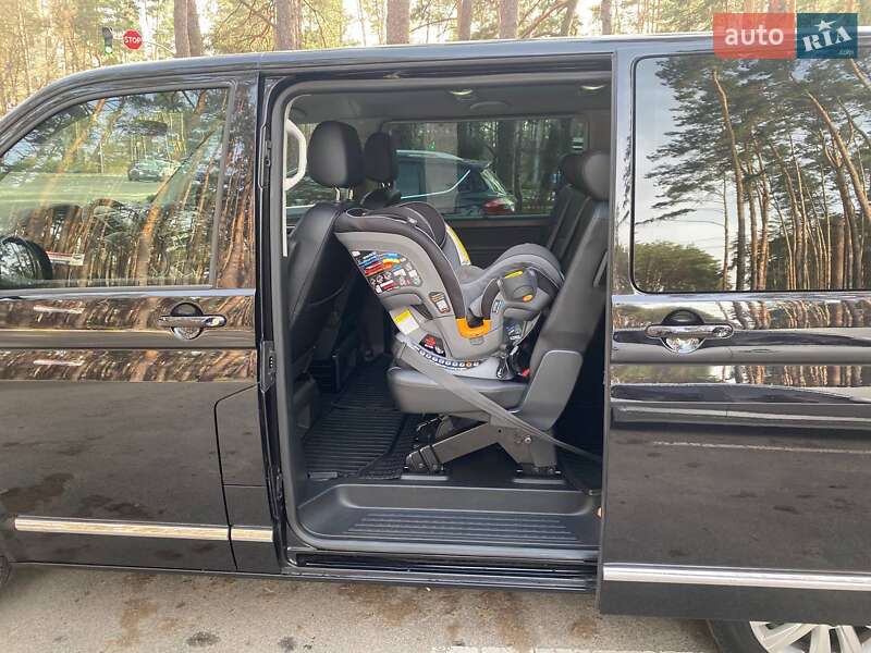 Мінівен Volkswagen Caravelle 2017 в Києві