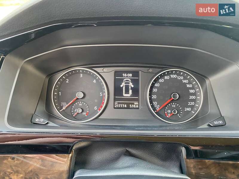 Мінівен Volkswagen Caravelle 2017 в Києві