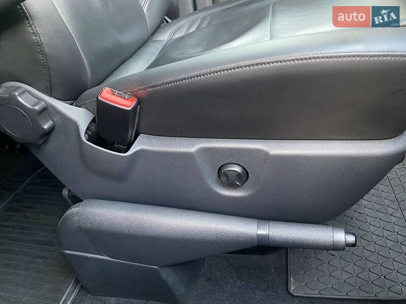 Мінівен Volkswagen Caravelle 2017 в Києві