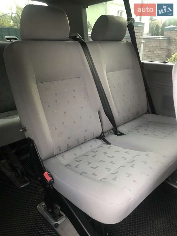 Мінівен Volkswagen Caravelle 2006 в Хмельницькому