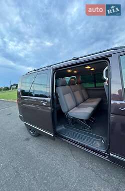 Минивэн Volkswagen Caravelle 2011 в 