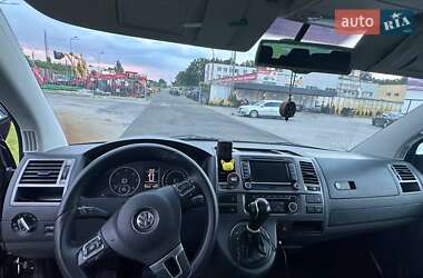Минивэн Volkswagen Caravelle 2011 в 