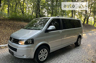 Минивэн Volkswagen Caravelle 2011 в Черновцах