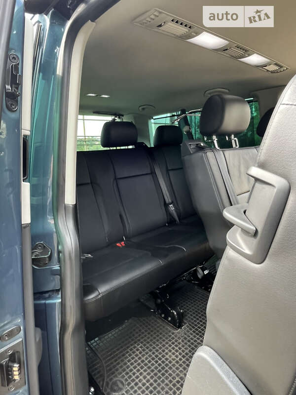 Минивэн Volkswagen Caravelle 2019 в Черновцах