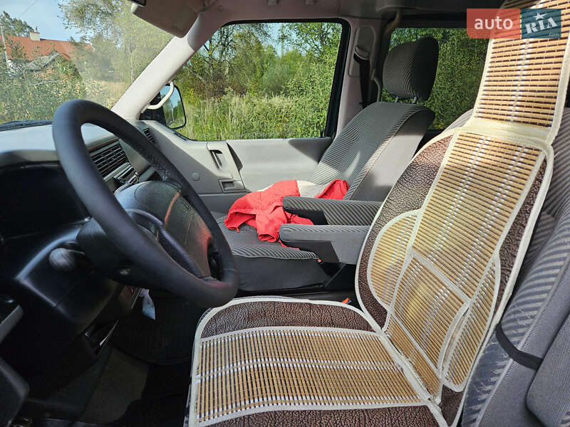 Мінівен Volkswagen Caravelle 1998 в Львові