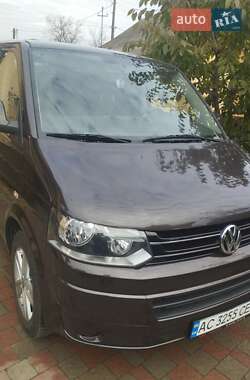 Минивэн Volkswagen Caravelle 2013 в 