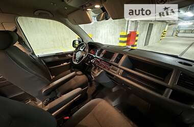 Минивэн Volkswagen Caravelle 2017 в 