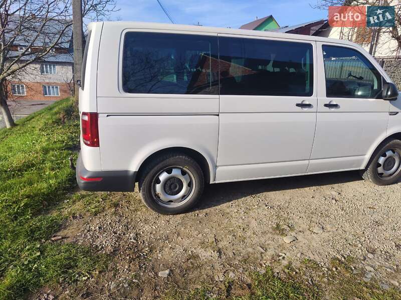 Минивэн Volkswagen Caravelle 2018 в Нереснице
