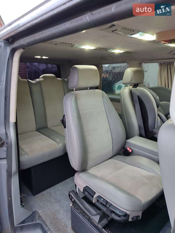 Мінівен Volkswagen Caravelle 2011 в Києві