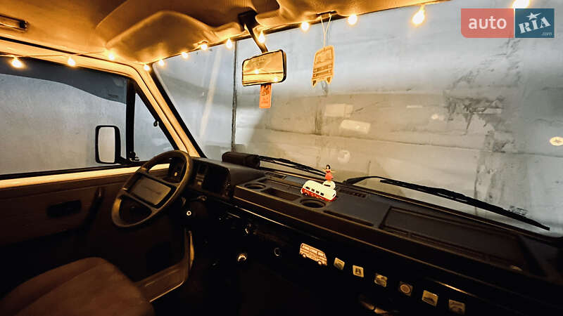 Минивэн Volkswagen Caravelle 1989 в Киеве